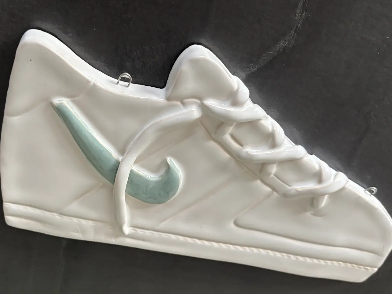 Billede 3 - Sko Nike til ophæng i keramik