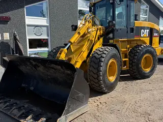 CAT 924 G VOLVO BM SKIFT, GODE DÆK