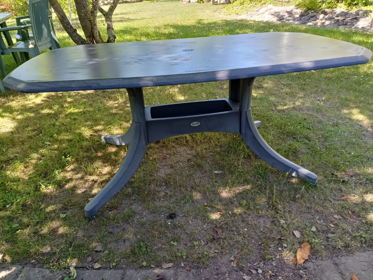 Billede 4 - Havebord antracitgråt med parasolhul mrk. Hartman