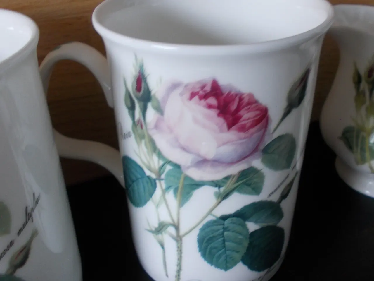 Billede 3 - Krus m.m. Redoute roses fra Roy Kirkham