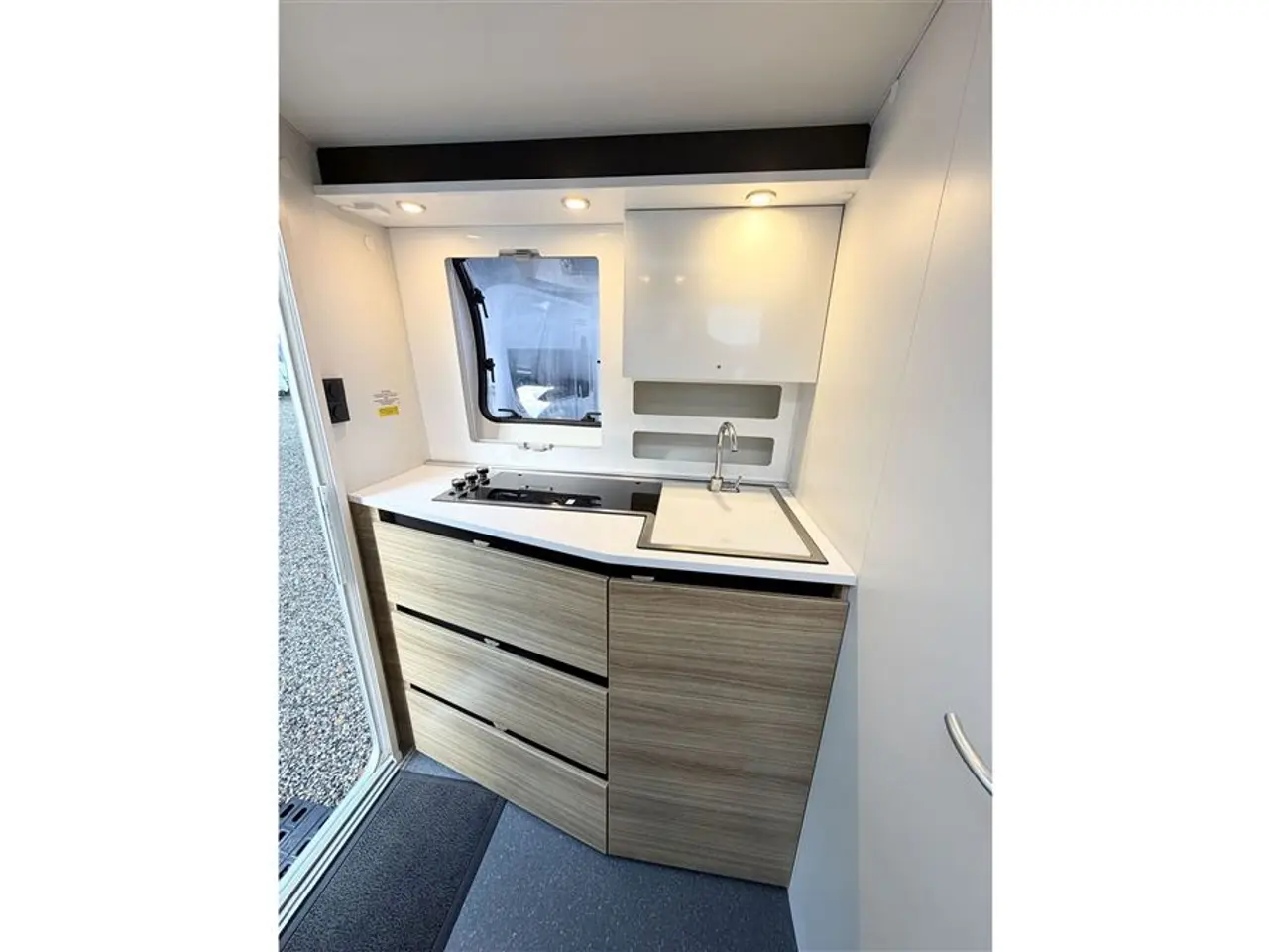 Billede 10 - 2020 - Adria Action 391 LH Enkeltsenge-Lamel-Variofyr-Gulvtemp.-Solcelle