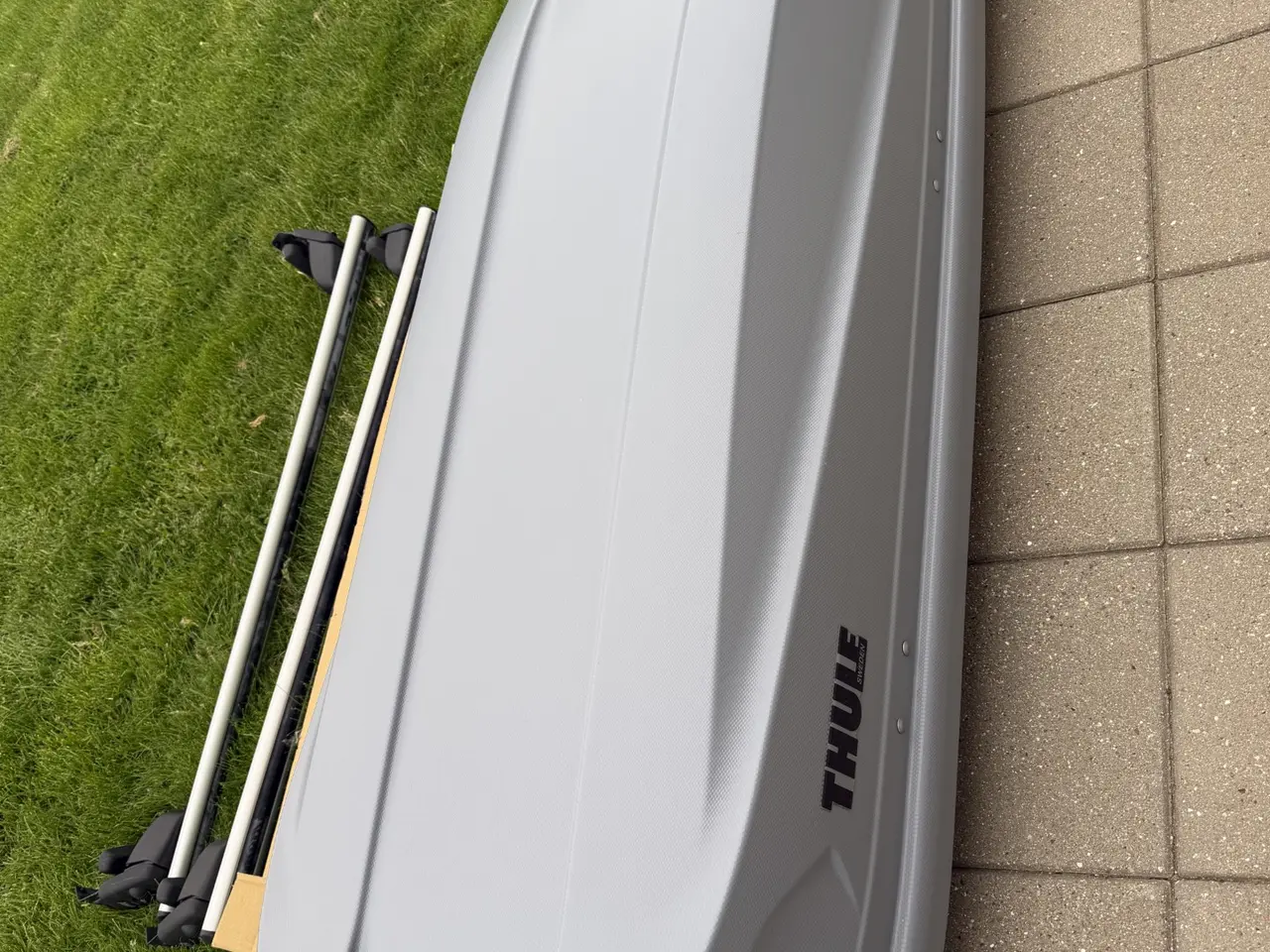 Billede 3 - Thule Touring 600 tagboks + Thule Wingbar tagbøjle