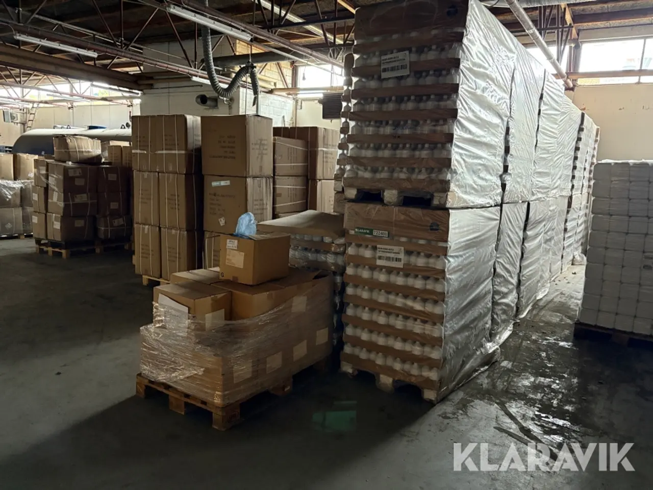 Billede 1 - Stort parti plastflasker med låg 500ml vera White - 32 paller/ 39.000 flasker