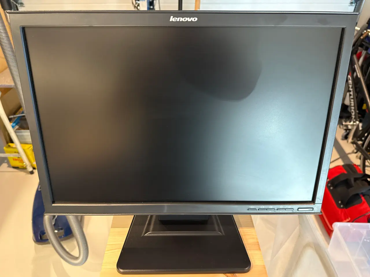 Billede 1 - 24” Lenovo skærm.