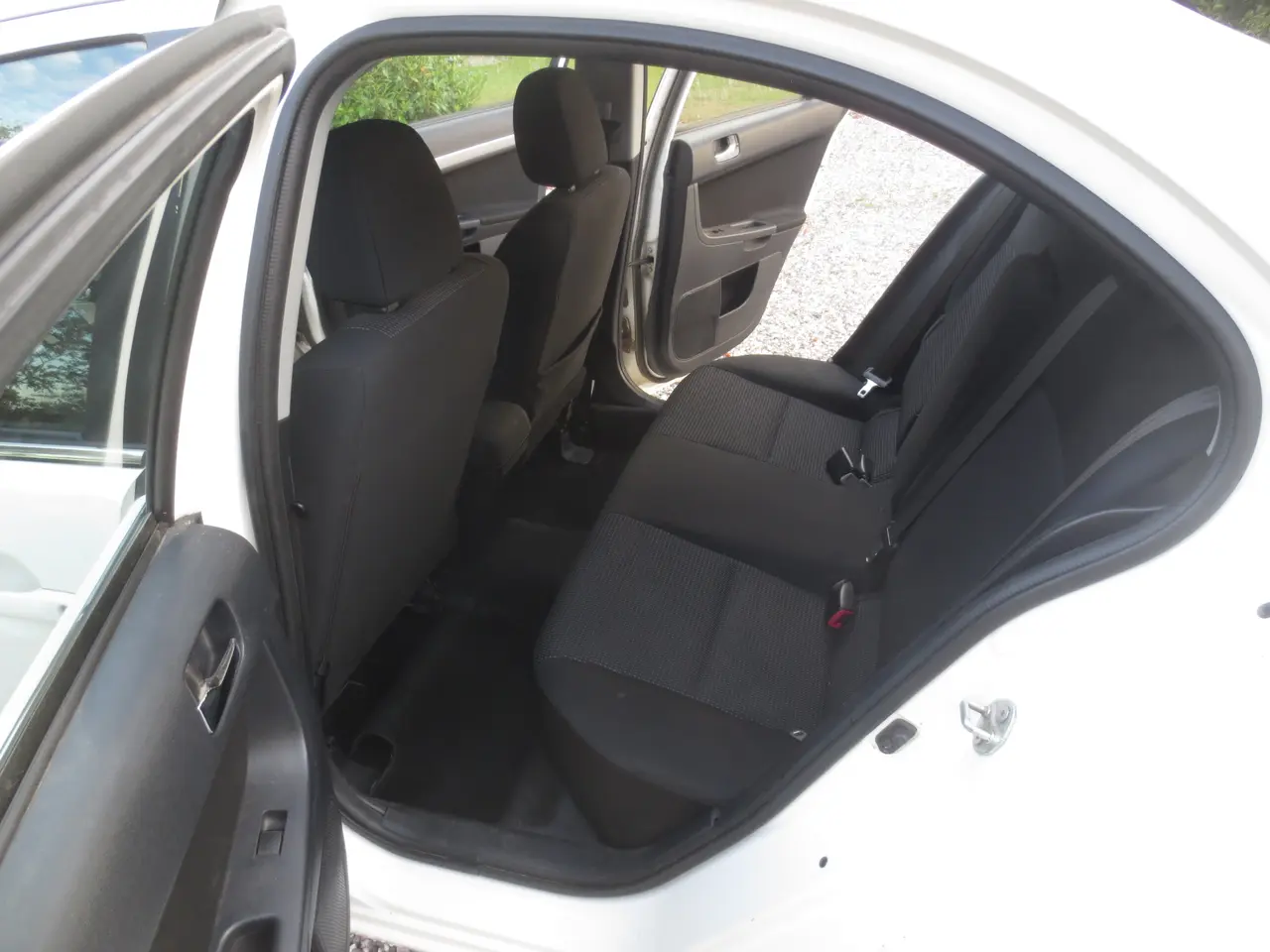 Billede 12 - Mitsubishi Lancer 1.6 i År 12. Synet 2/26.