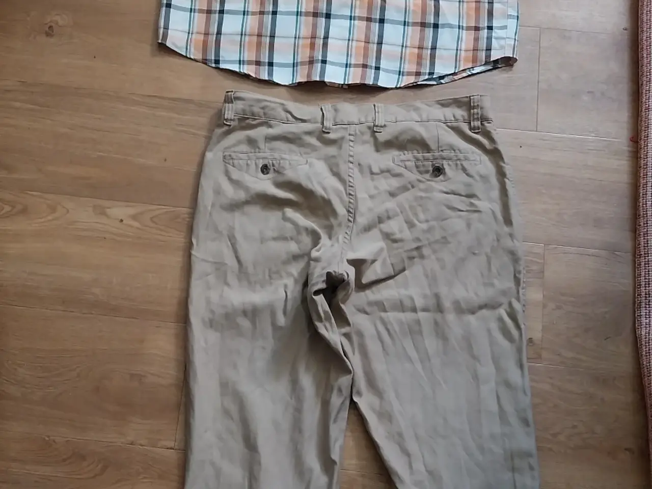 Billede 5 - Skjorte og bukser. Herre