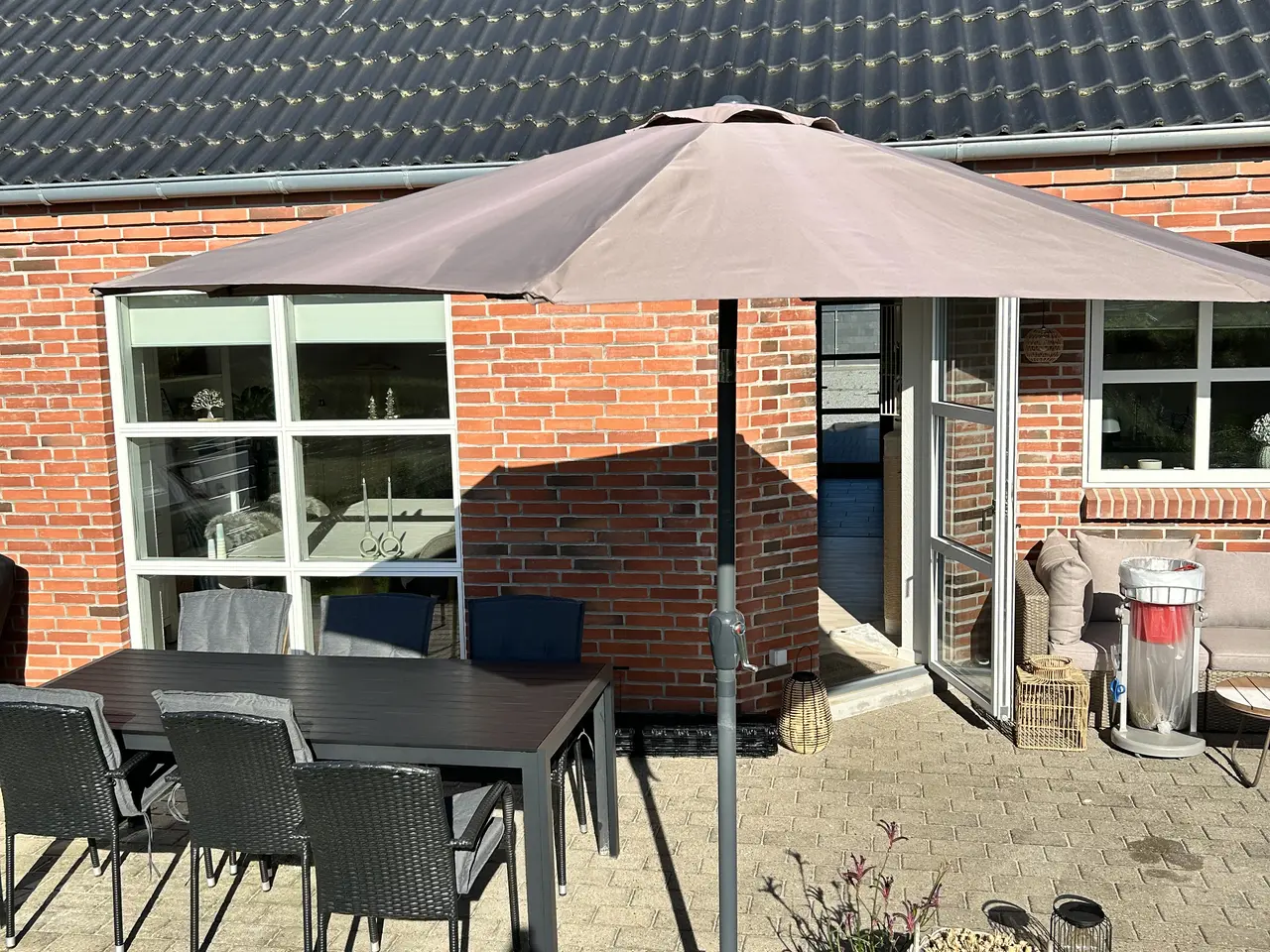 Billede 3 - Parasol med granitfod