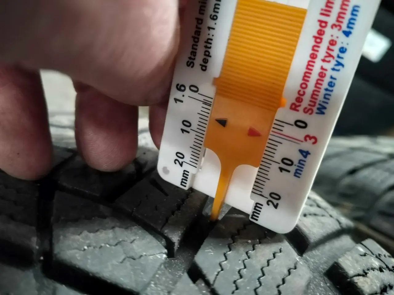 Billede 4 - Goodyear Ultra Grip 225/65-17