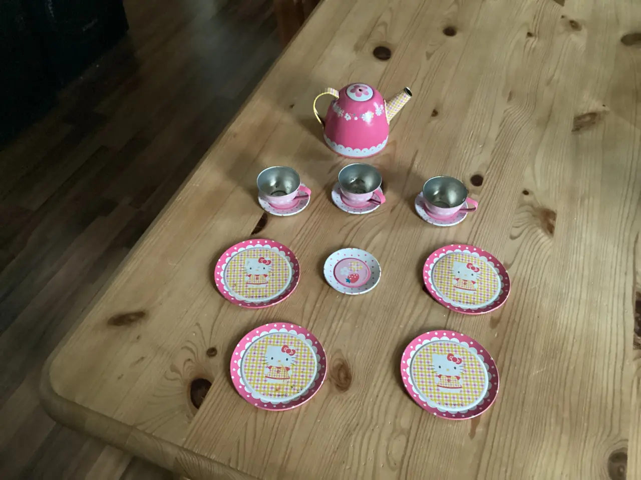 Billede 7 - Hello Kitty, Bikini,er / Toilet Tasker, Tøj Forsk