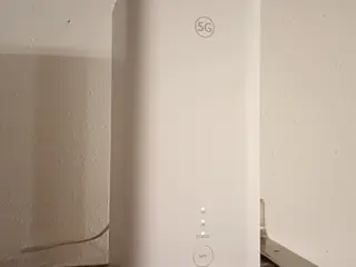 ● Huawei CPE 5 Router (B&O tlf +200 kr) ●