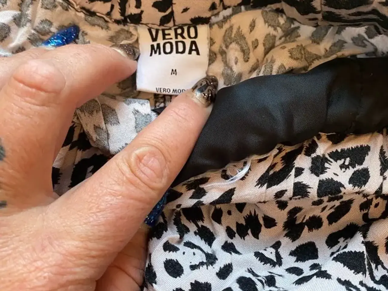 Billede 3 - Smarte shorts fra vero moda str M