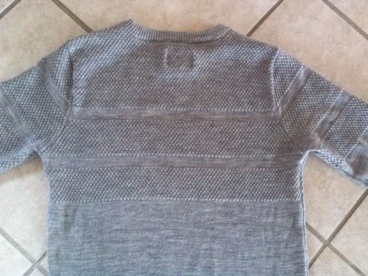 Billede 2 - Strik JEPPE "Samsøe & Samsøe",str.M,75kr
