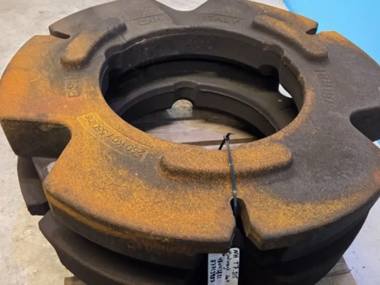 Billede 12 - New Holland T7.315 Hjulvægtsæt 48043821