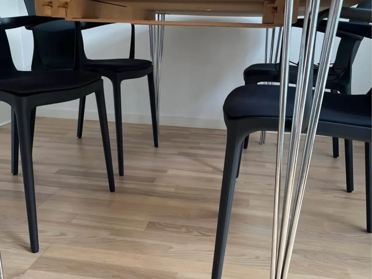 Billede 7 - Stort flot spisebord Fra HASLEV møbelsnedkeri.
