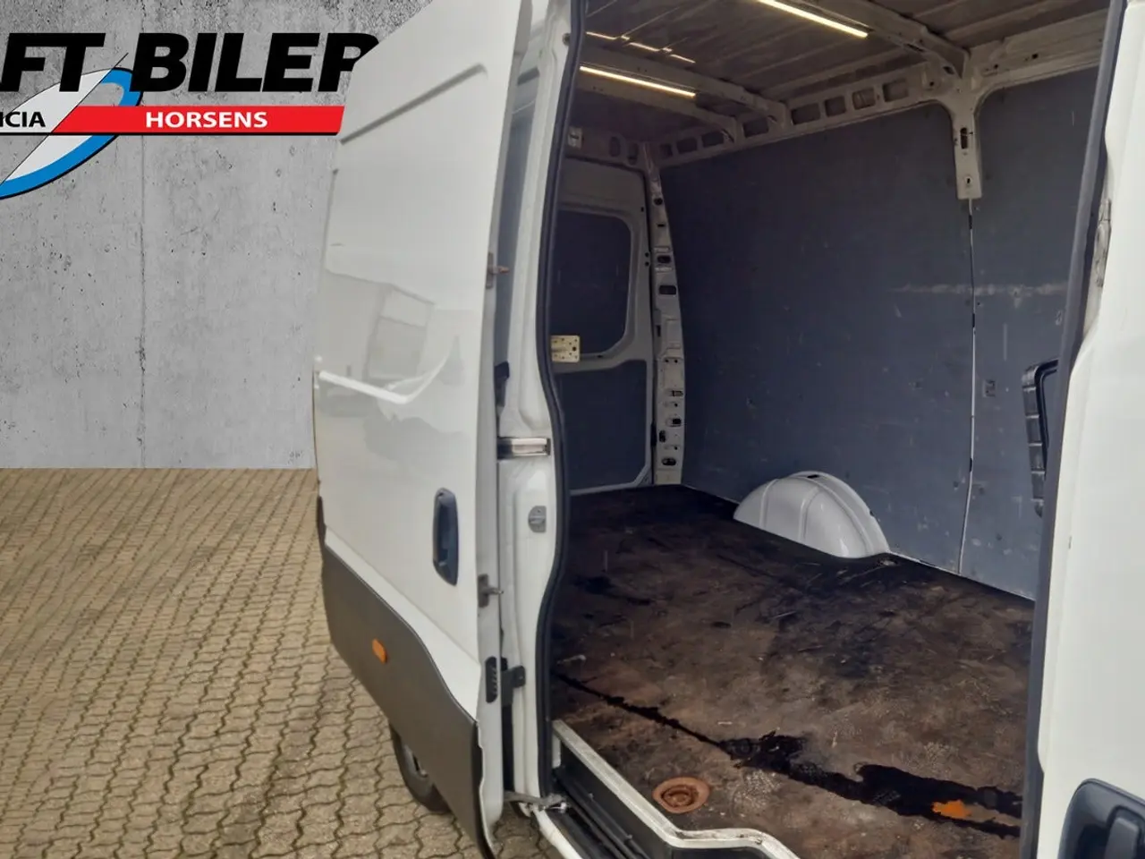 Billede 11 - Iveco Daily 3,0 35S18 12m³ Van AG8