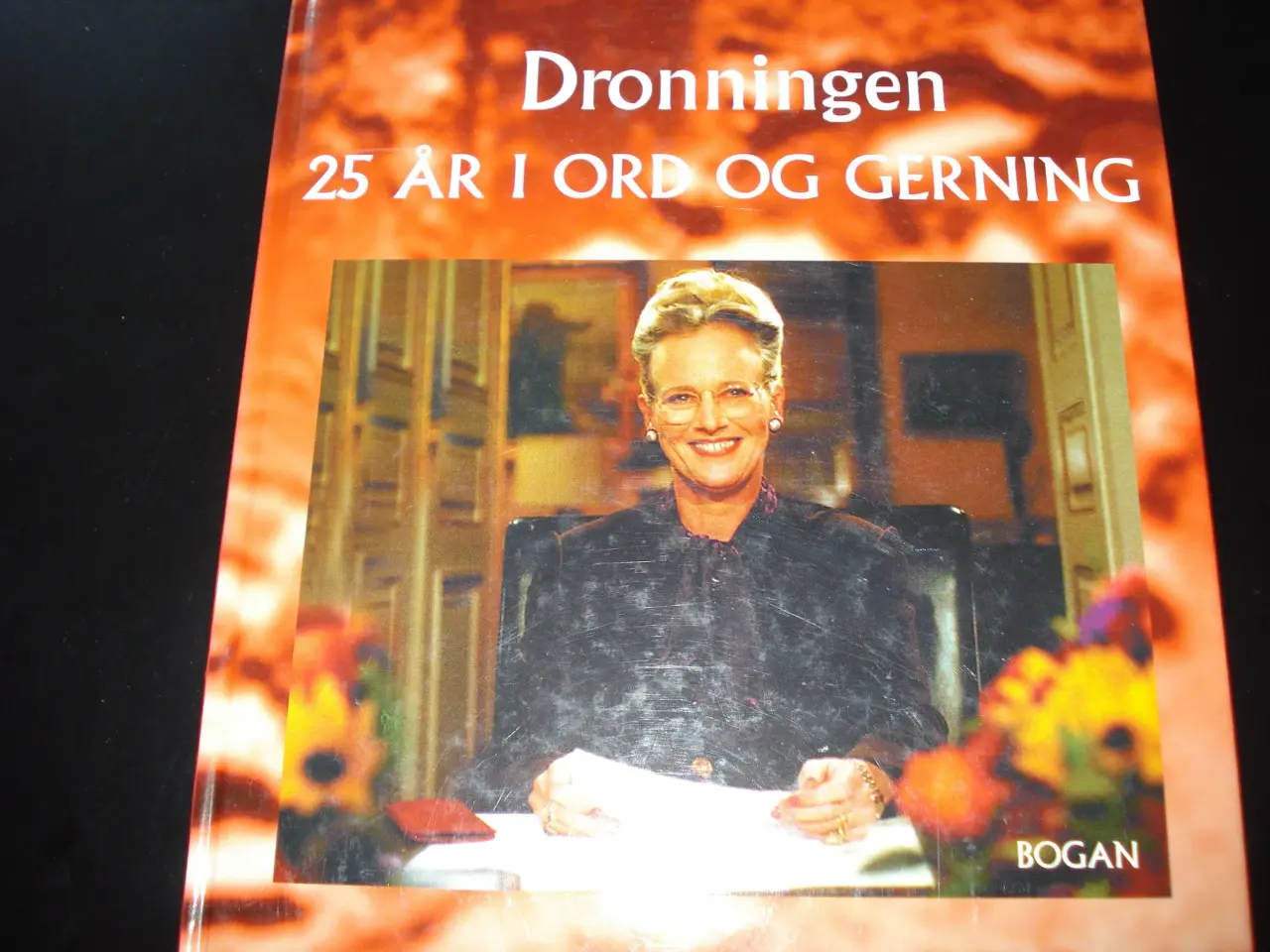 Billede 1 - Dronningen. 25 år i ord og gerning
