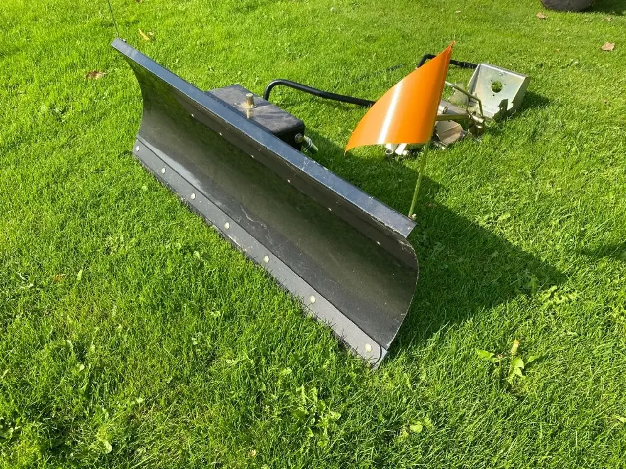 Billede 1 - 1,2m sneblad for John Deere X300/X500 serie.