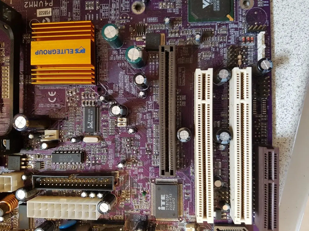 Billede 6 - Ecs p4vmm2 Socket 478 inkl køler.
