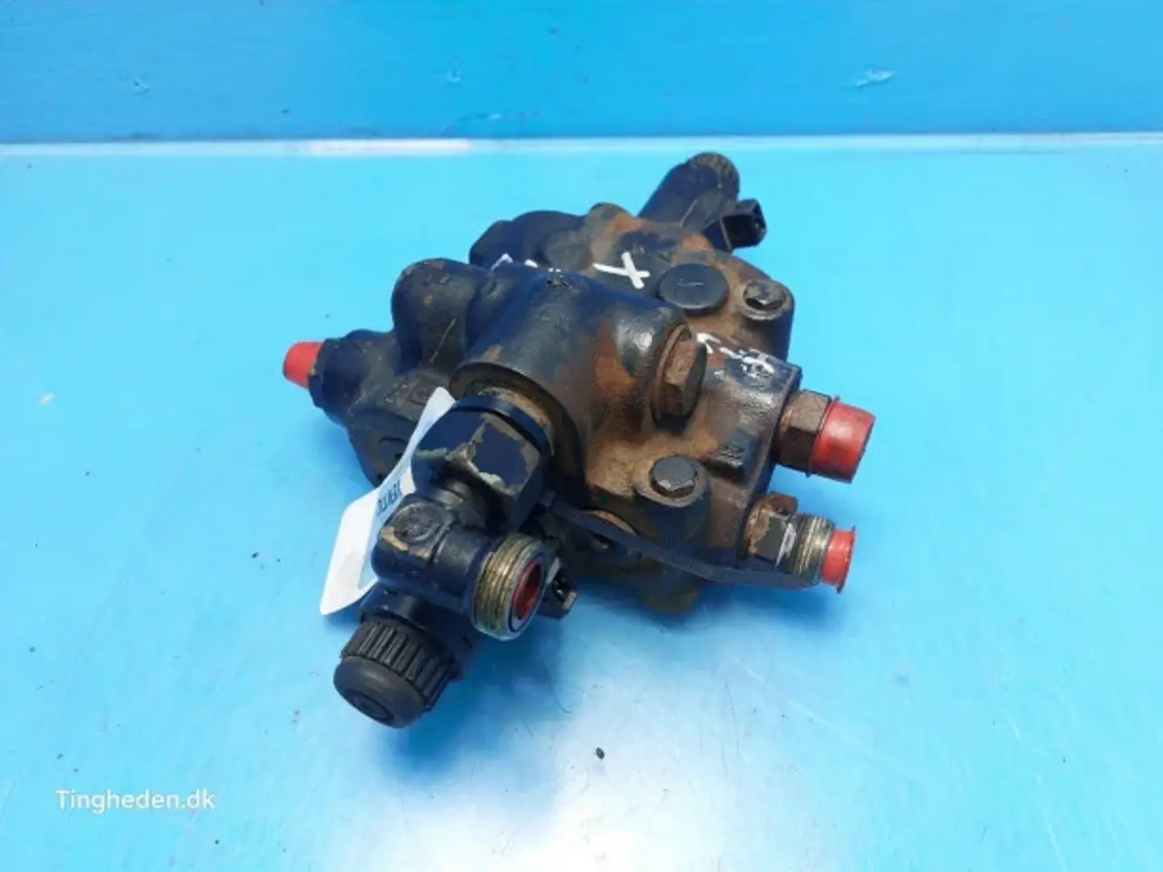 Billede 8 - New Holland FX38 Hydraulikventil 9831828