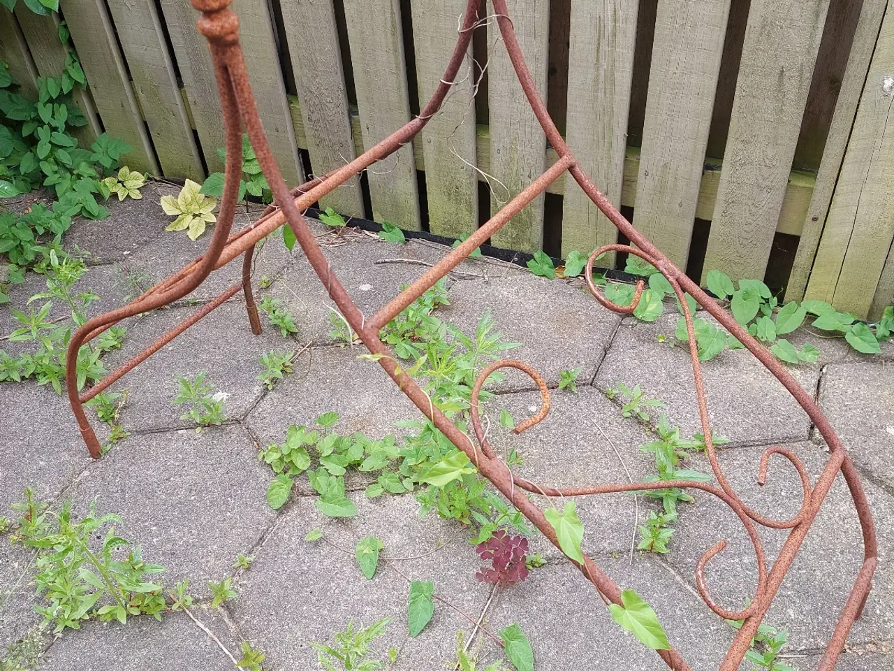 Billede 1 - Stativ i rustent jern