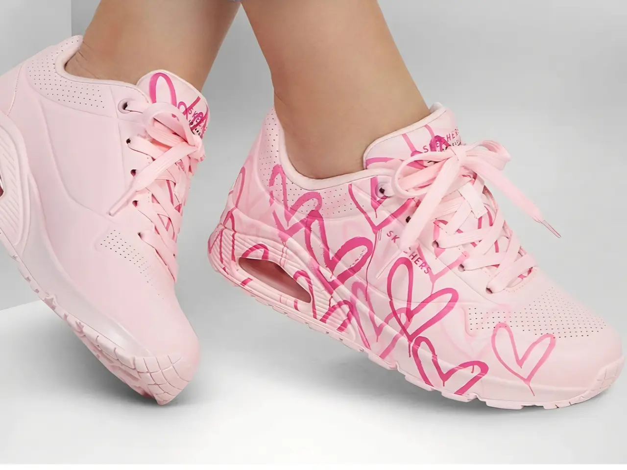 Billede 1 - Sketchers sko med hjerter