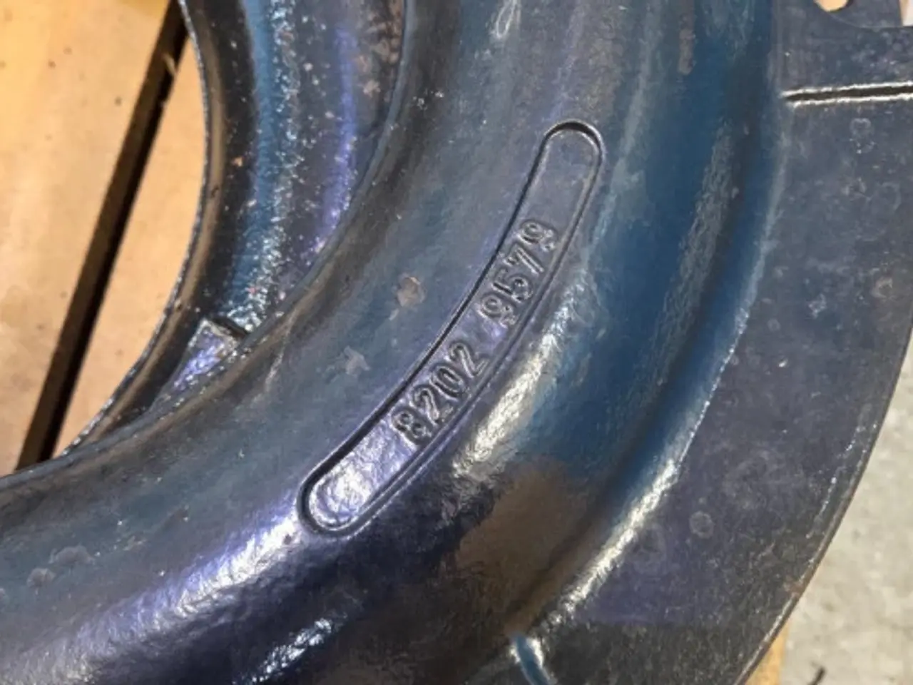 Billede 4 - New Holland TM 140 Hjulvægt Sæt 710471014