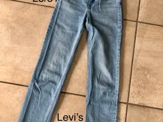 Jeans til slank teenagepige