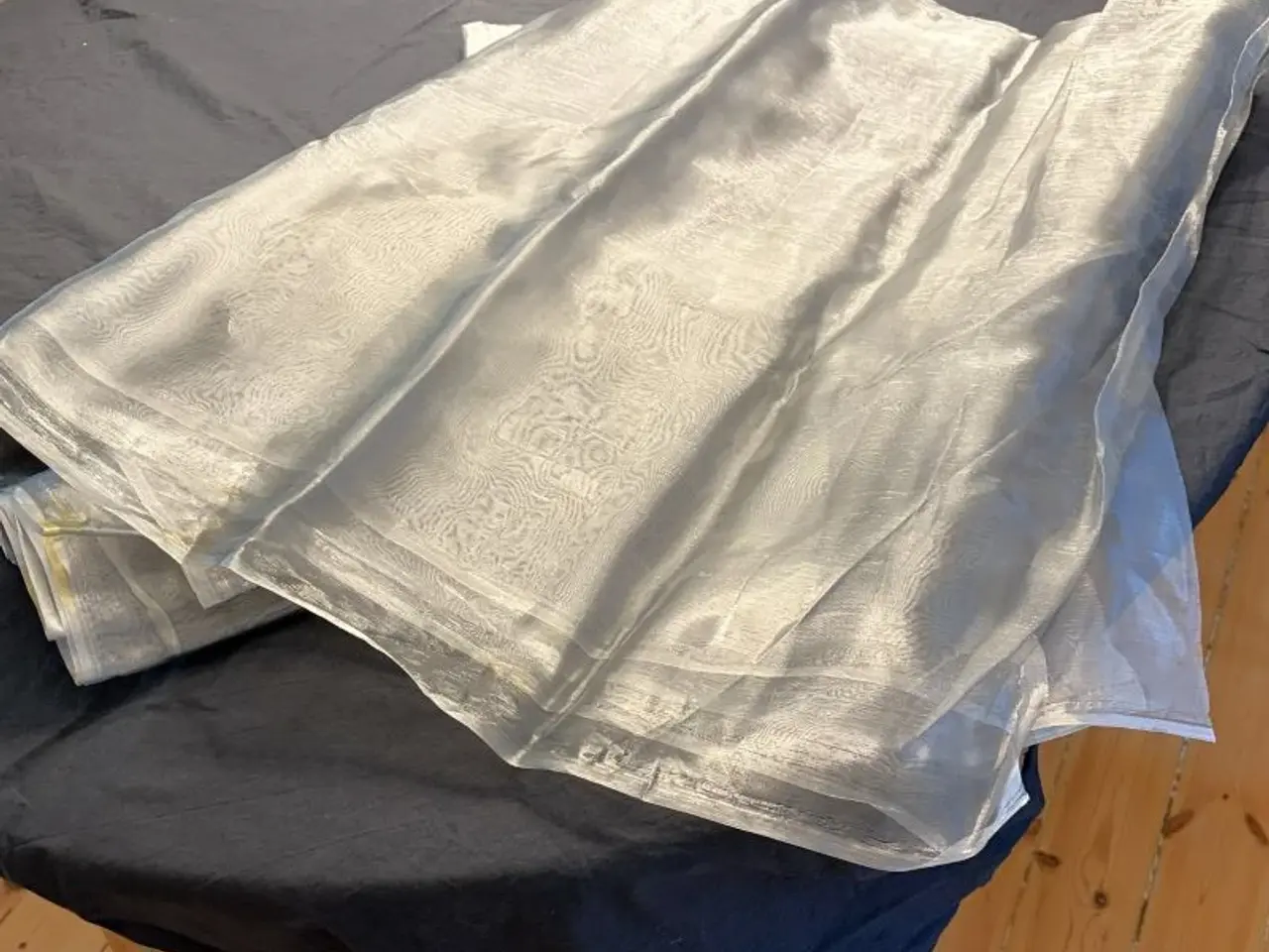Billede 1 - 4,4 meter smuk organza