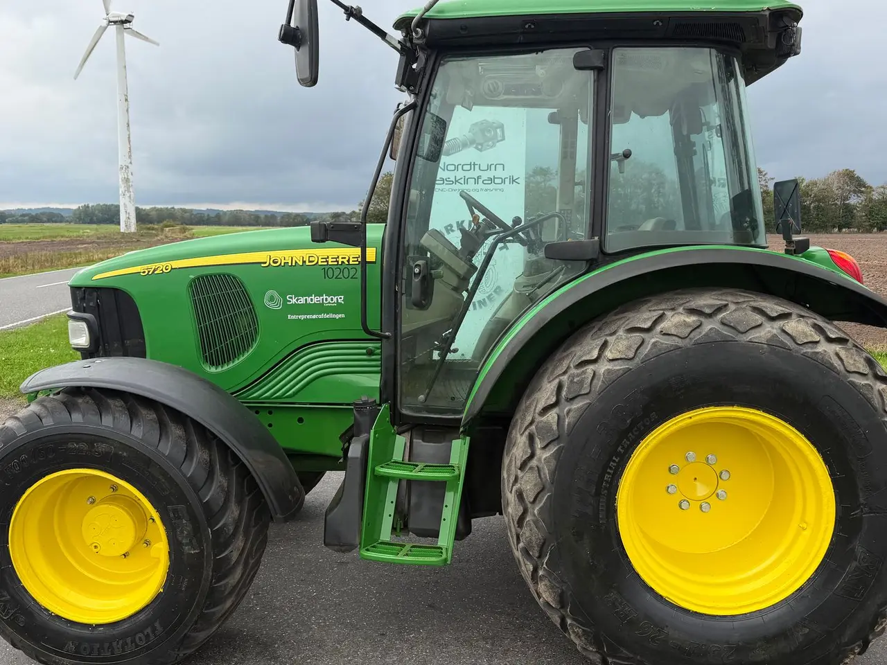 Billede 8 - John Deere 5720 Fin bette traktor med frontlift samt front PTO