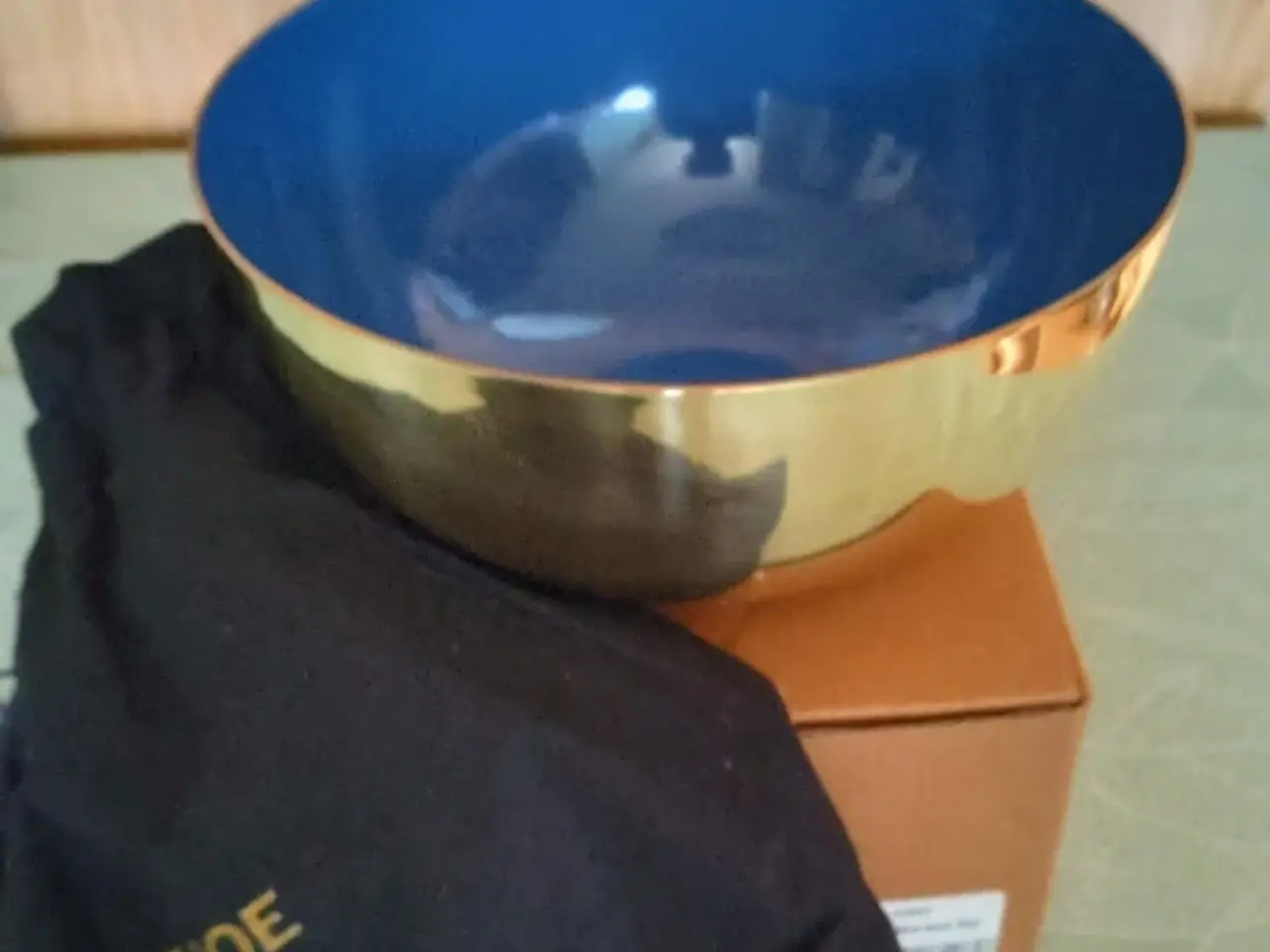 Billede 1 - Louise Roe Enamel skål, messing/blå.