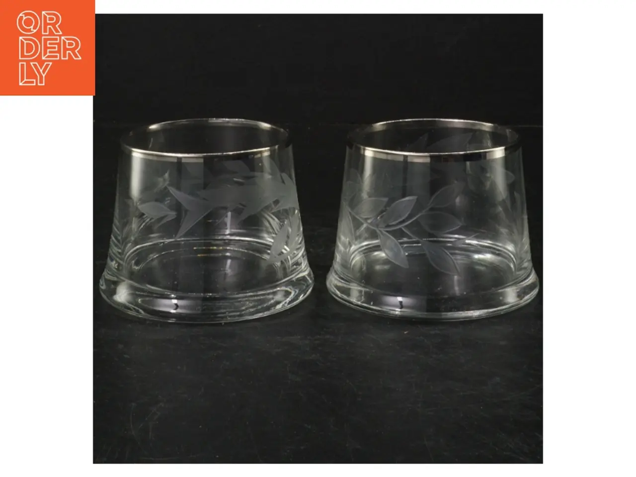 Billede 1 - To glas vaser fra Spot On (str. Ø. 8,5 cm)