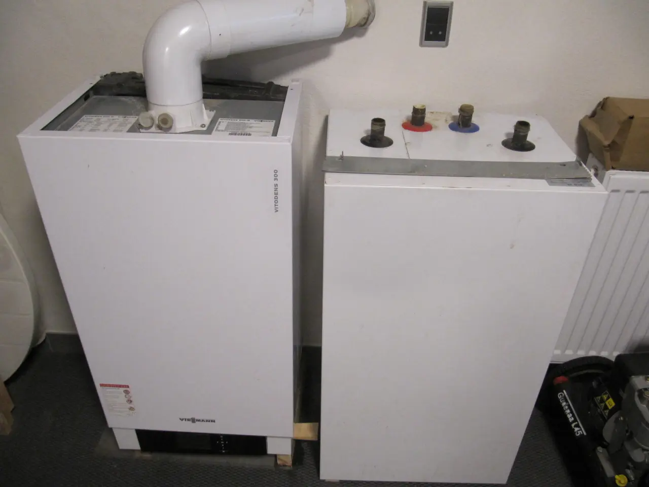 Billede 1 - Gasfyr (incl. varmvandsbeholder) Viesmann 300 W
