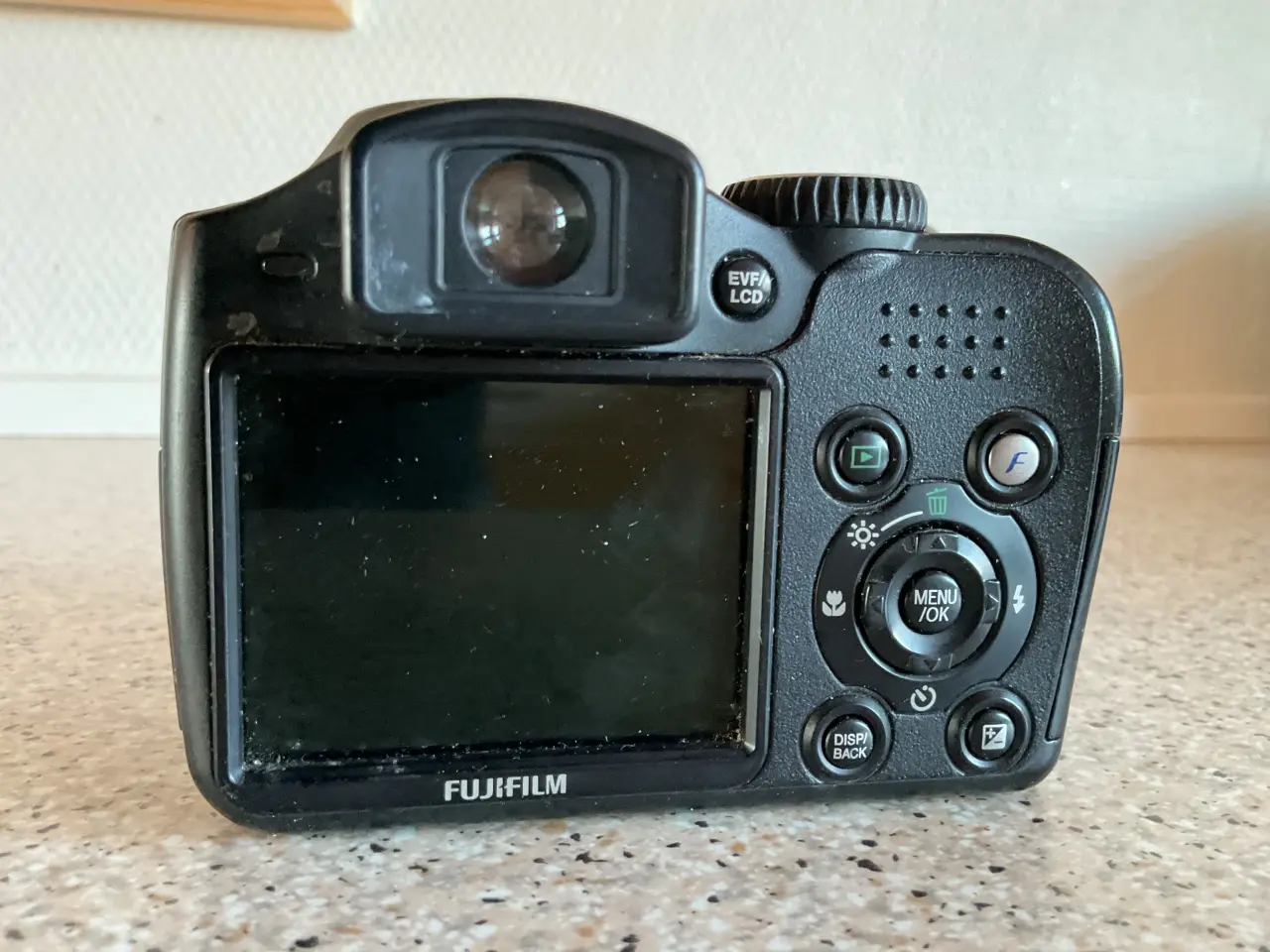 Billede 3 - Fujifilm bridgekamera med zoom
