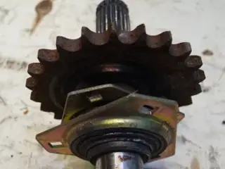 Case 8010 Aksel