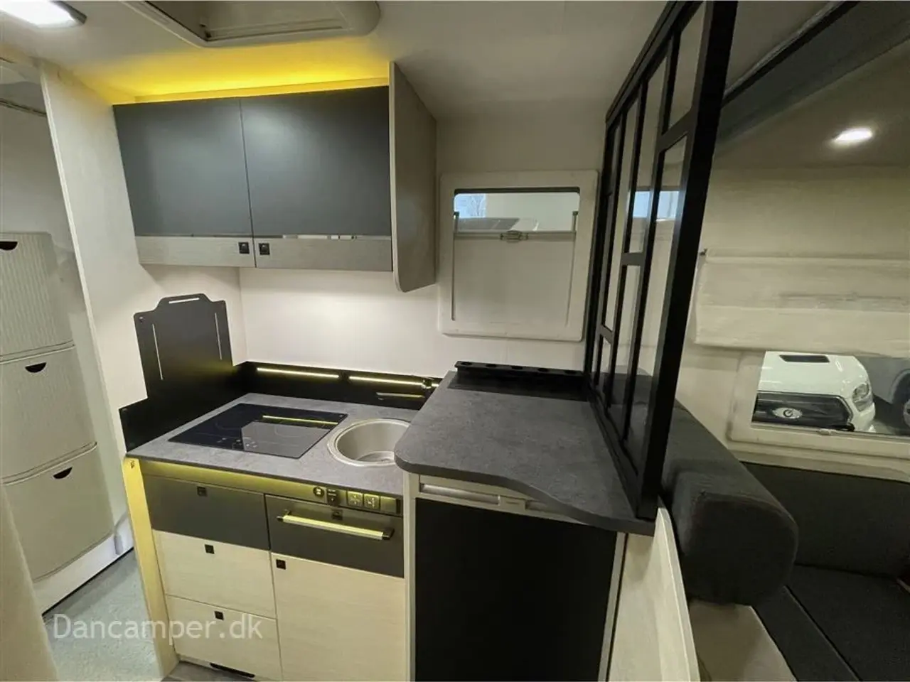 Billede 22 - 2024 - Chausson 660 Titanium ULTIMATE UNDER KLARGØRING! Chausson 660 Titanium ULTIMATE, Elcykelholder, Lithiumbatterier, Induktionsplade, 3000W inverter