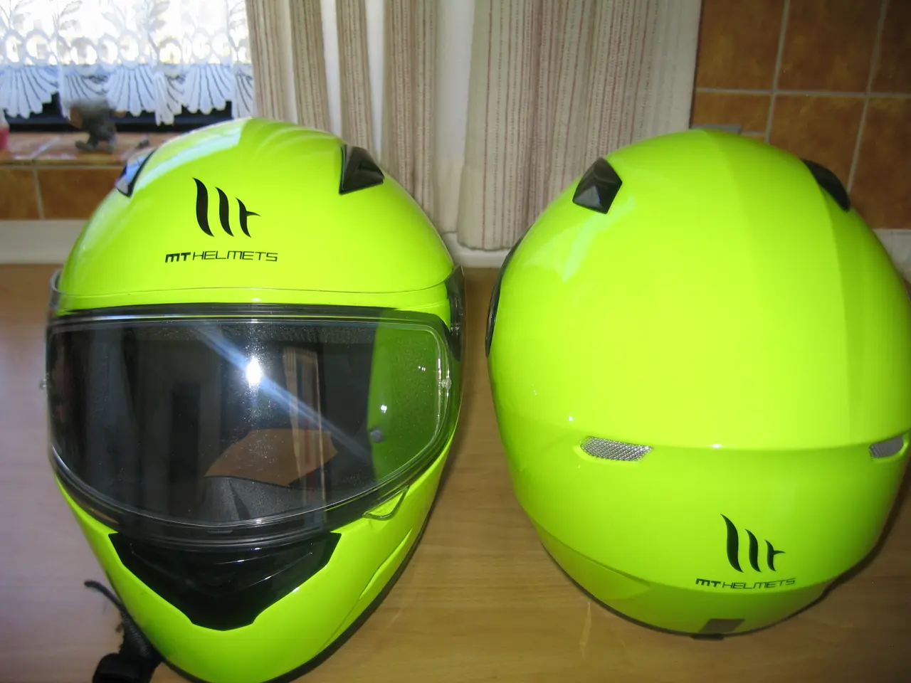 Billede 3 - Motorcykel Hjælme XL 61-62 / 1,450 Grs 2 Stk.