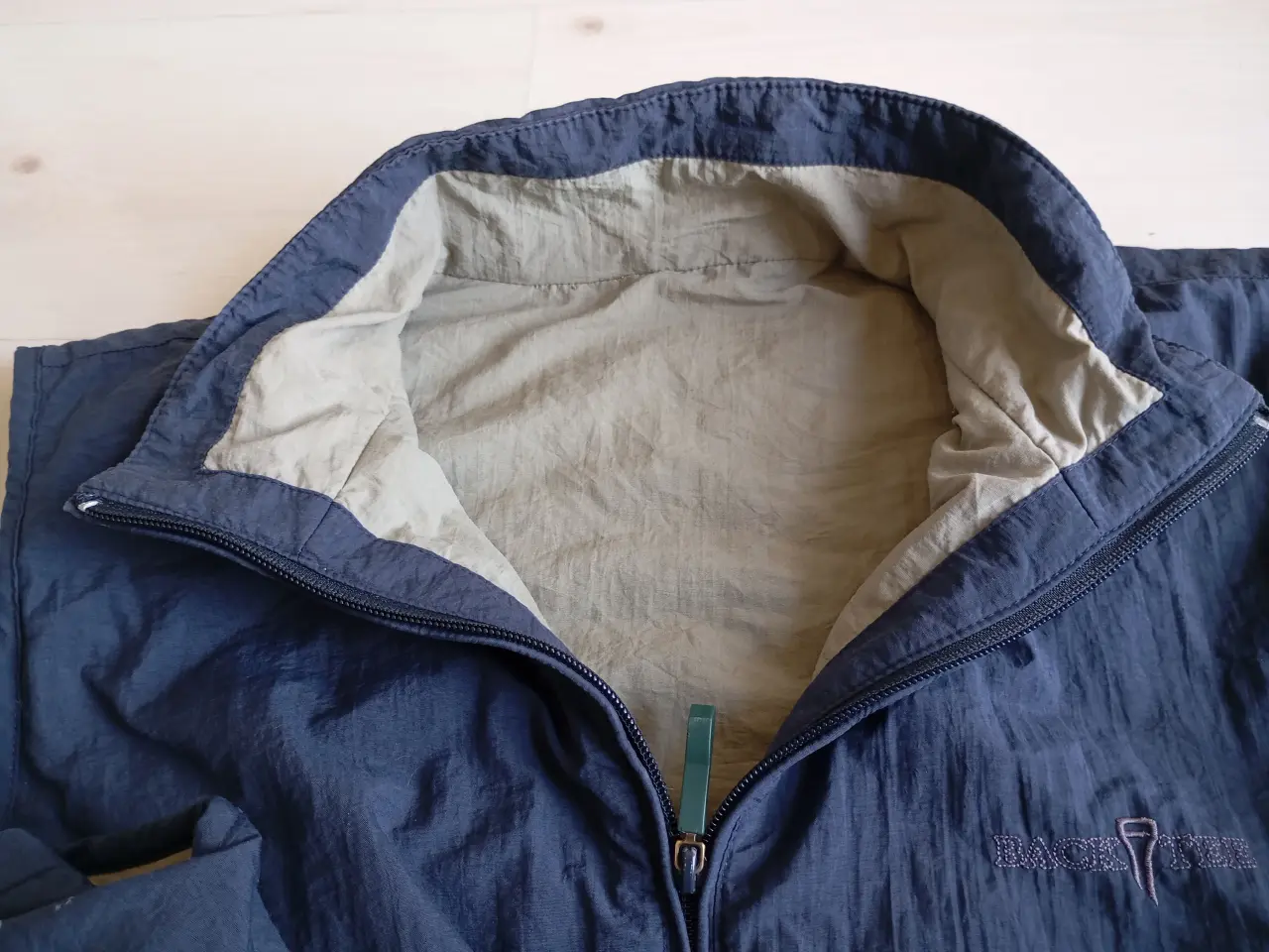 Billede 6 - Vest med mange lommer. BackTee