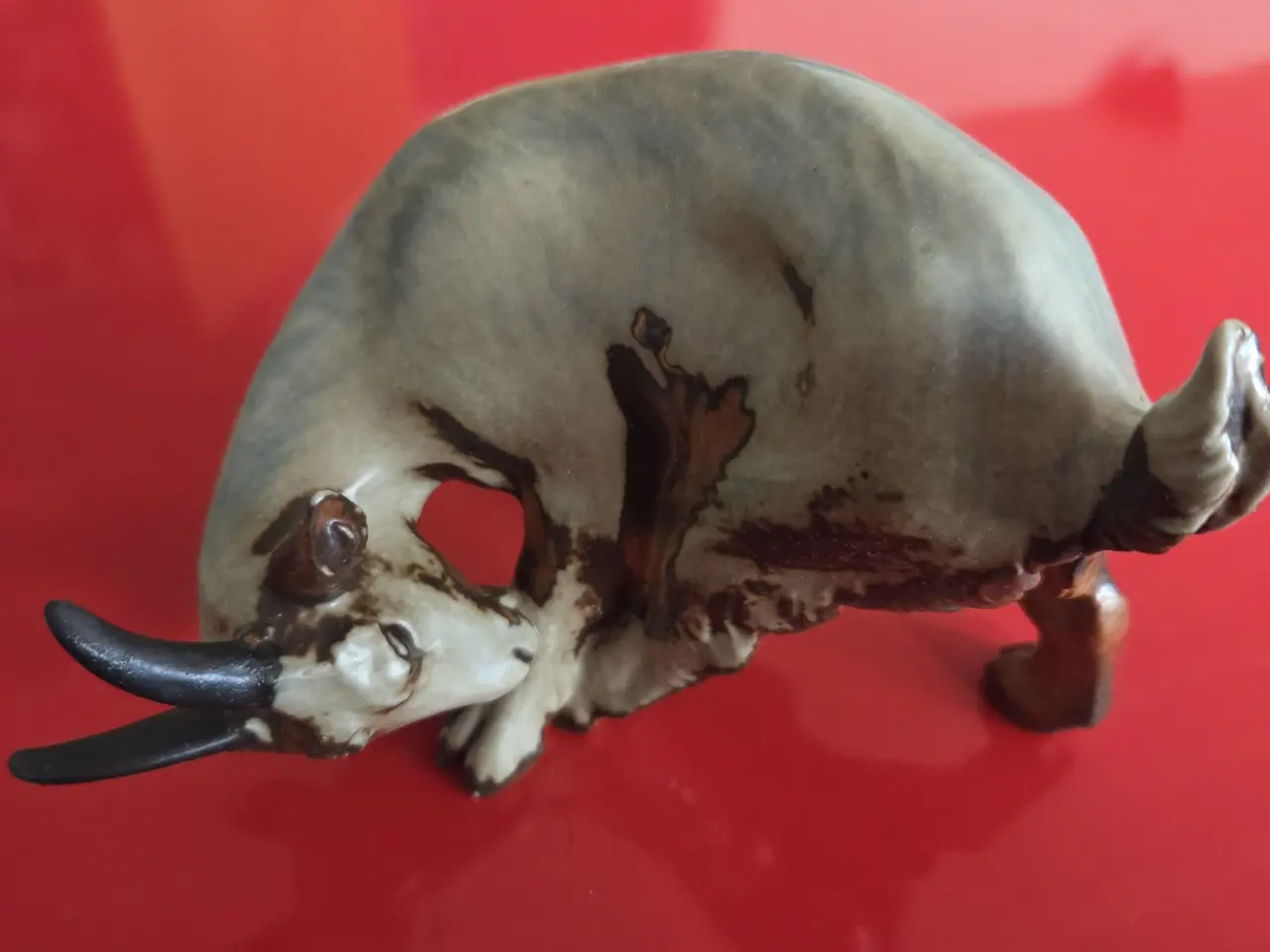 Billede 4 - Bing og Grøndahl figur (1700) med Slikkende Ged