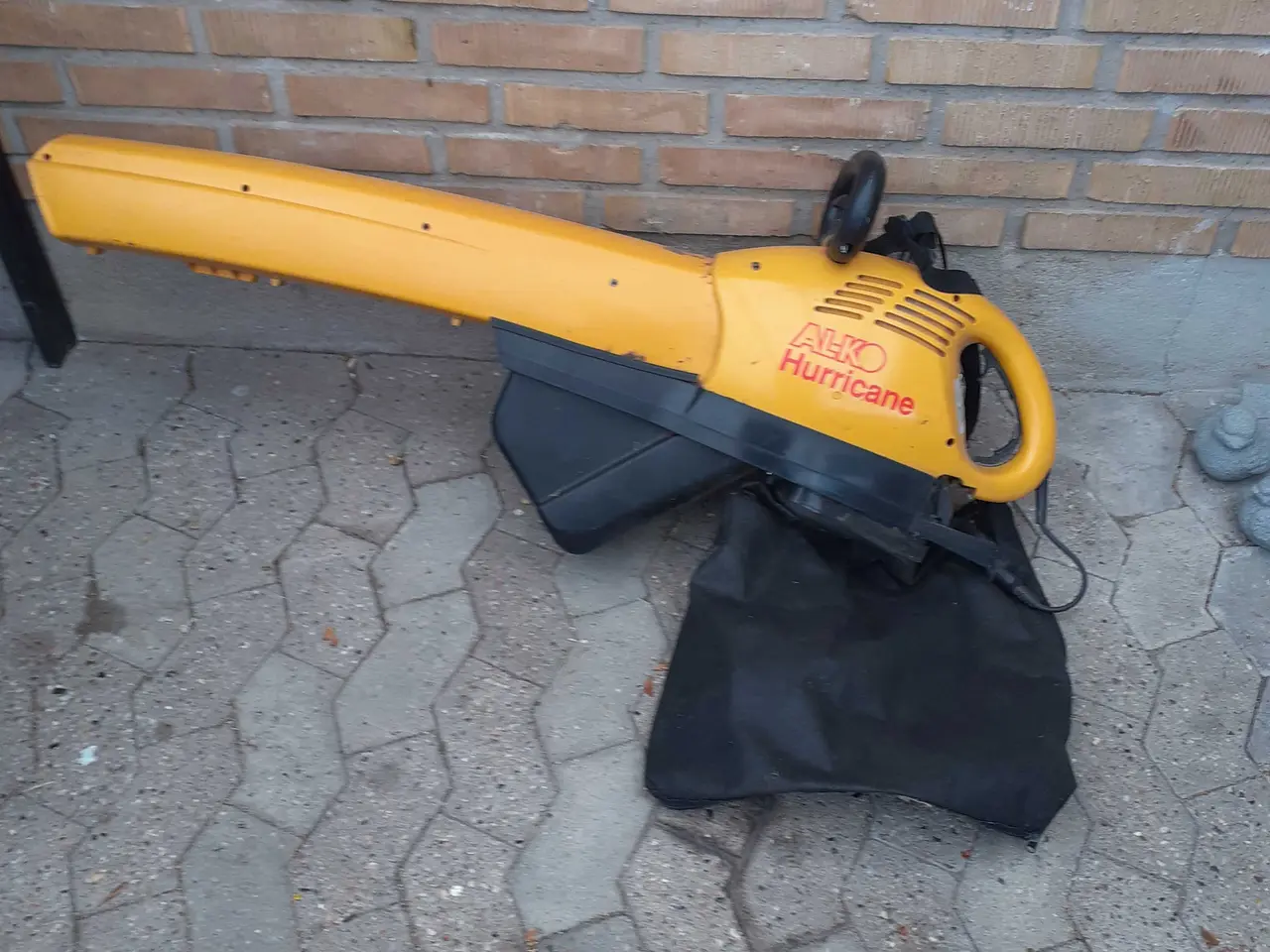 Billede 1 - Løvsuger