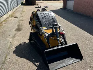 Jining Lihua Heavy T 360 Loader på Bælter med ståplatform.