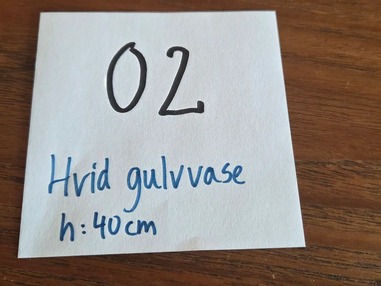 Billede 4 - Hvid gulvvase, 40 cm.