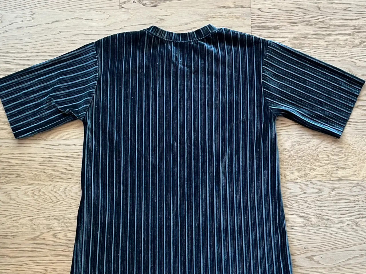 Billede 2 - JDY t-shirt str XS