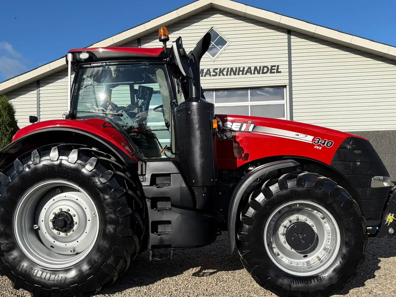 Billede 2 - Case IH MAGNUM 340 CVX med frontlift. Meget velholdt gård traktor