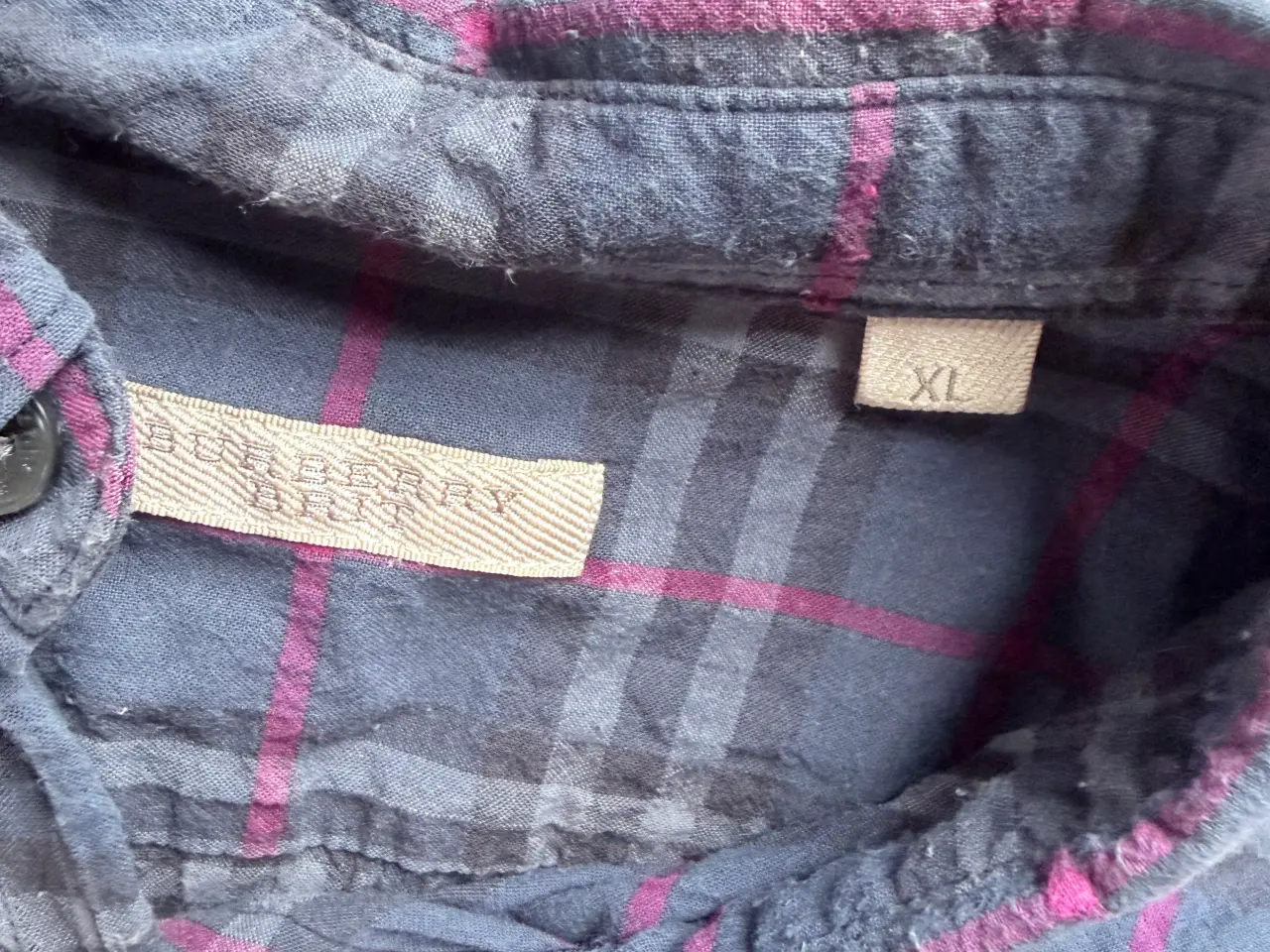 Billede 2 - Burberry Brit skjorte i str. XL
