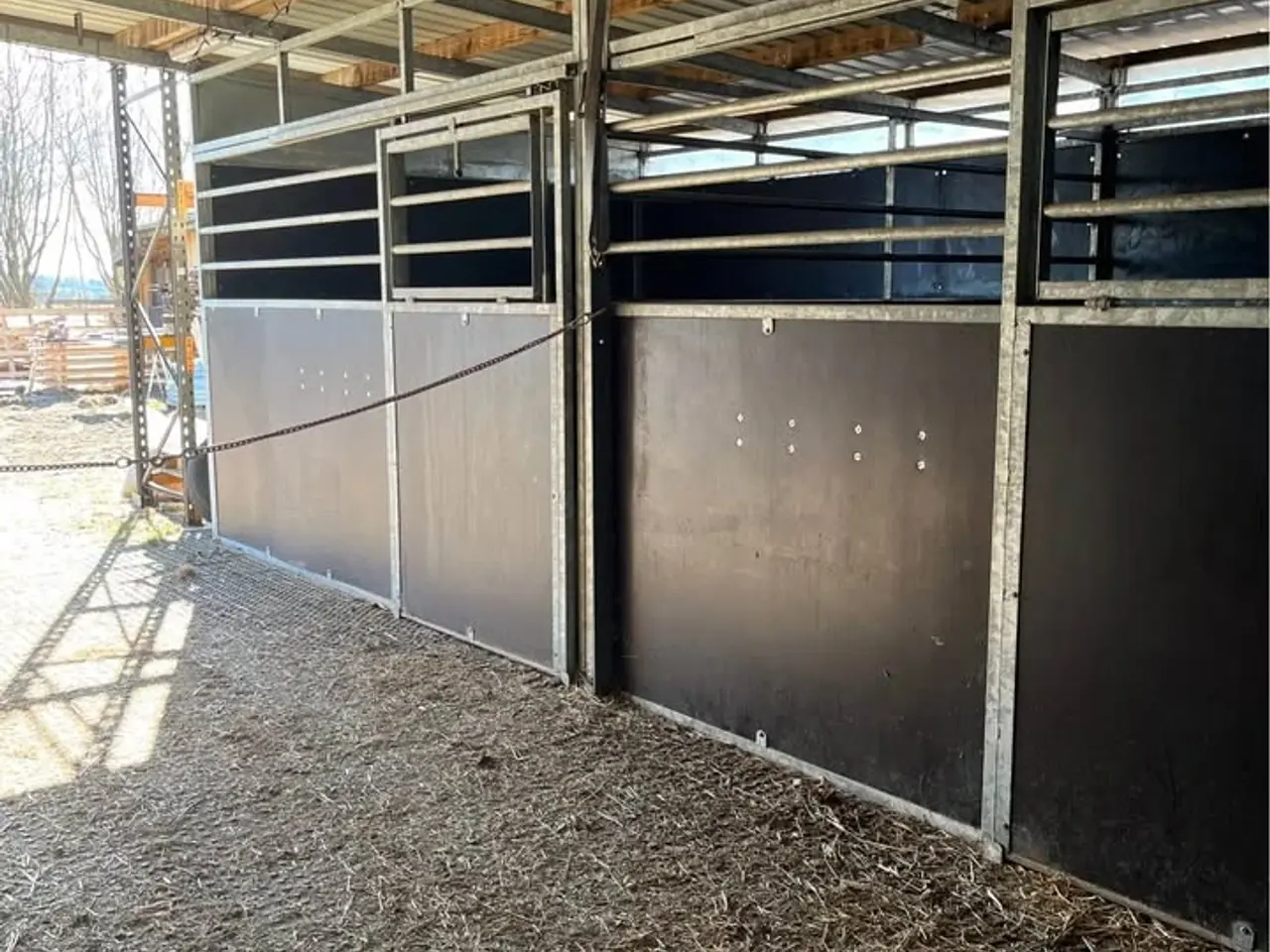 Billede 3 - Udestald nem at nedtage uden maskiner