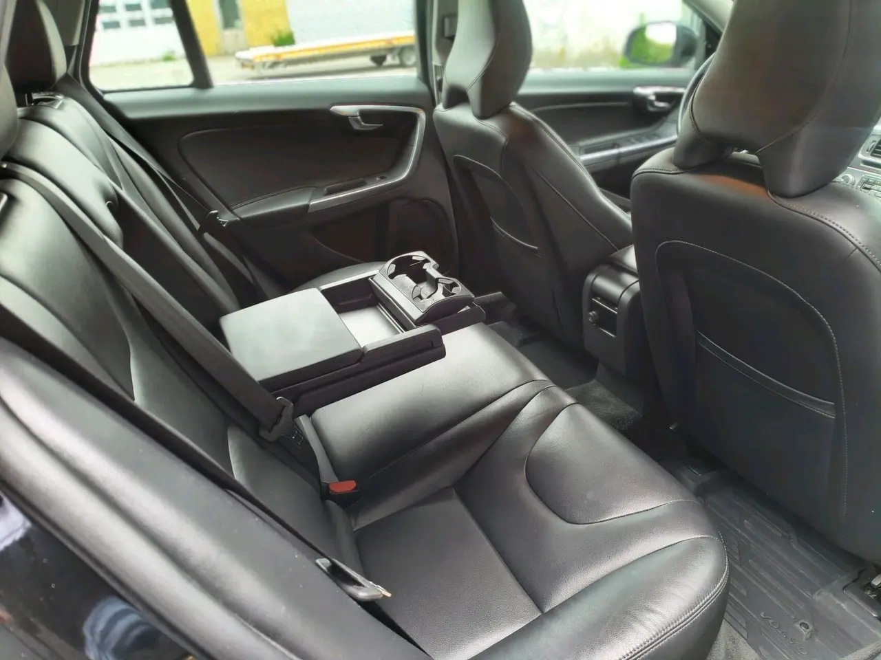 Billede 3 - Volvo V60 2,0 D3 Momentum 150HK Stc 6g Aut.
