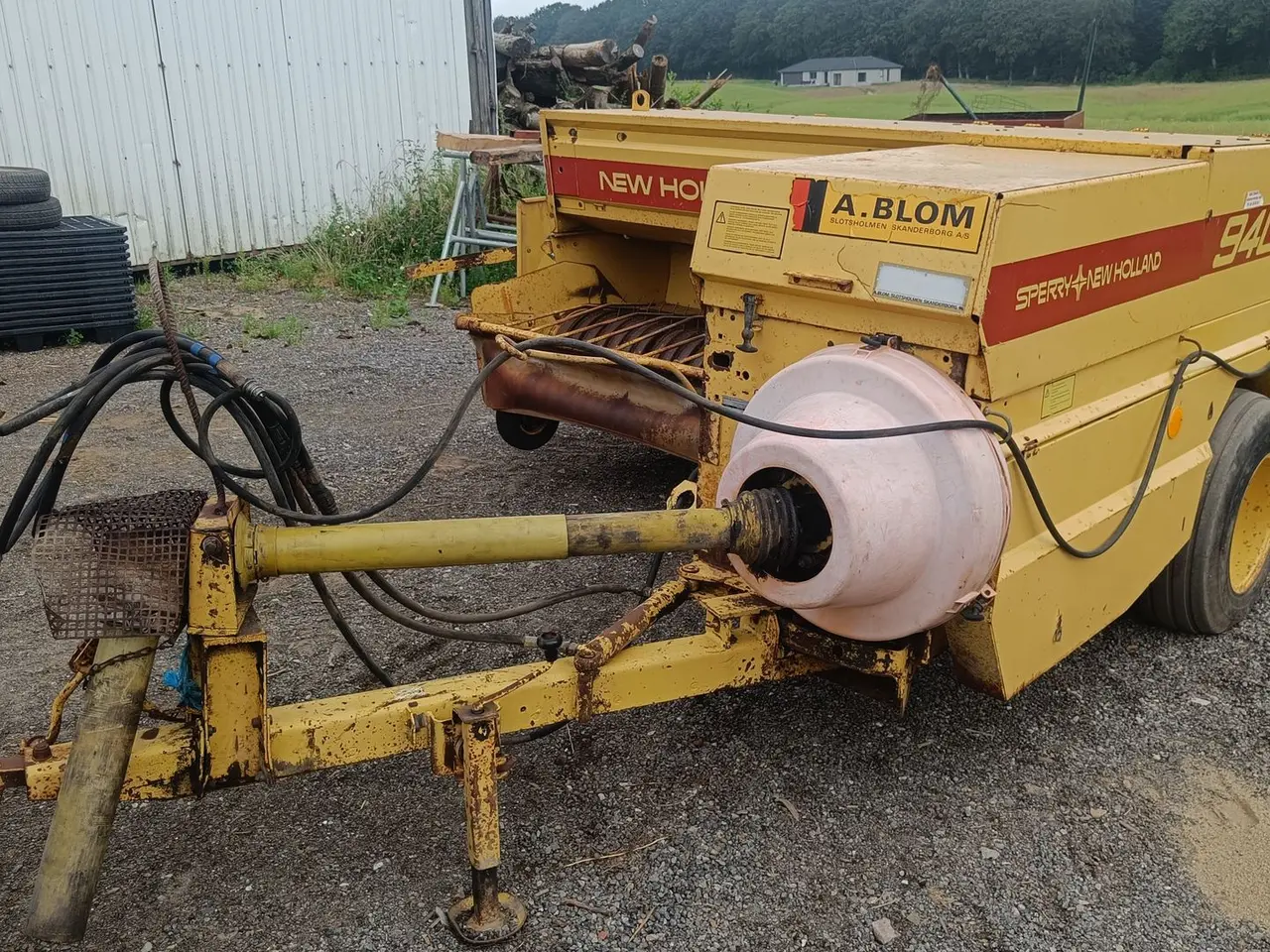 Billede 1 - New Holland 940 Presser med hydraulik