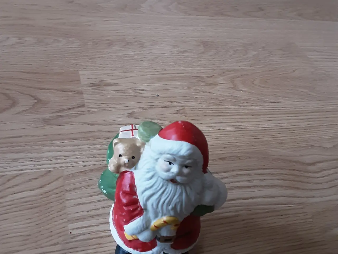 Billede 1 - Keramik julemand. Pris. 12.00kr.