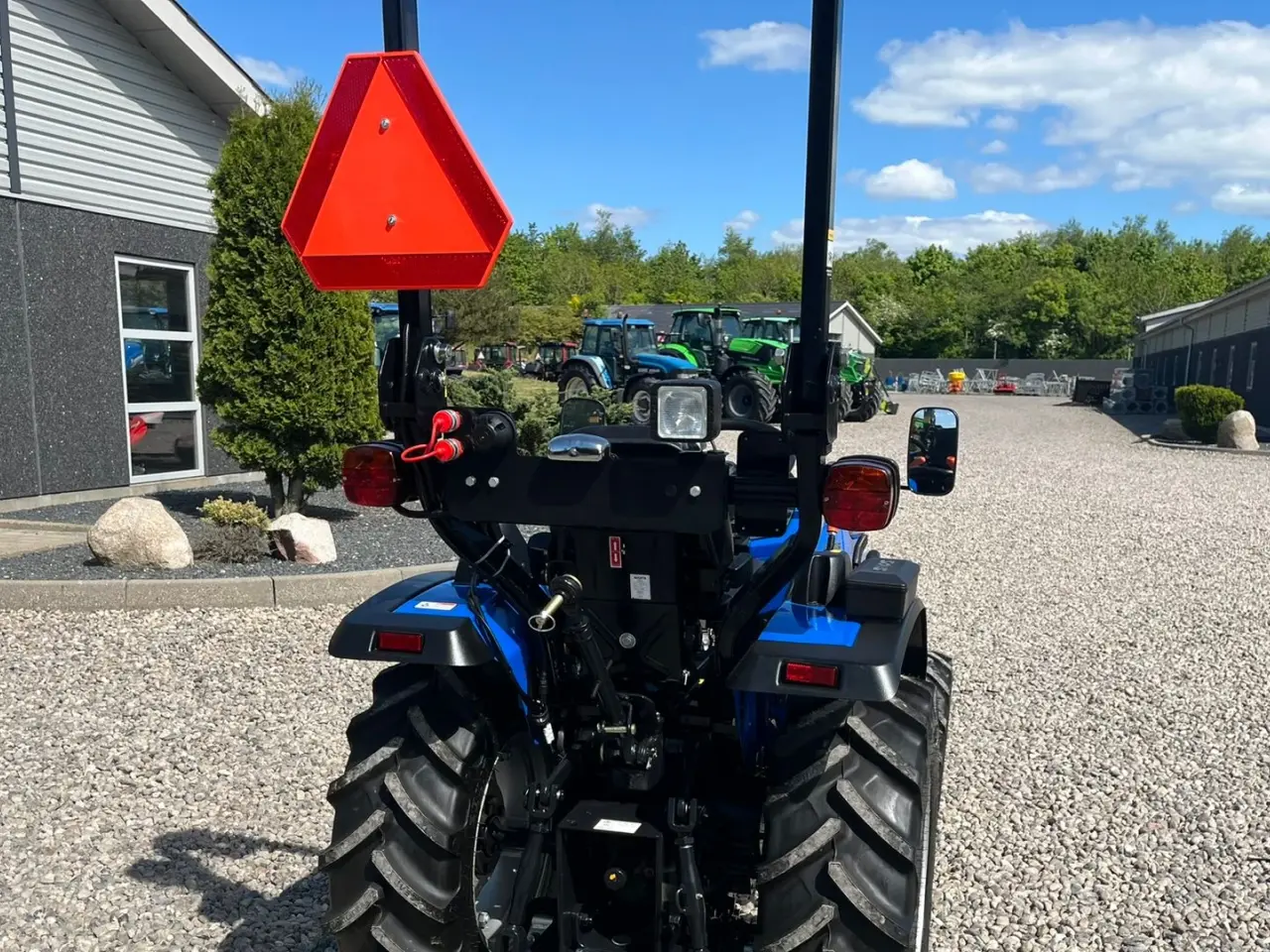 Billede 15 - Solis S26 6+2 Gearmaskine med Servostyring og brede traktorhjul