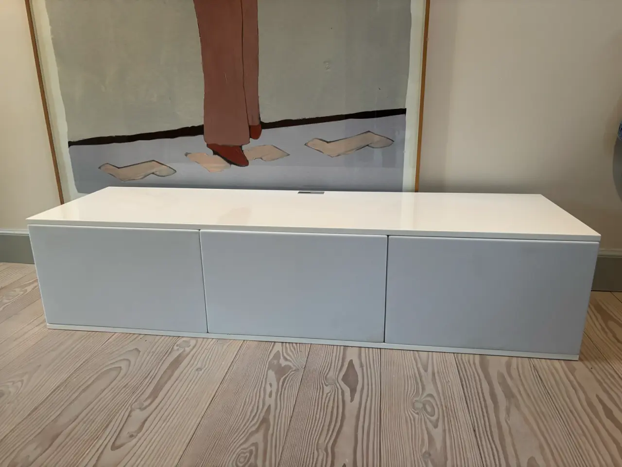 Billede 2 - TV møbel fra danske Unnu